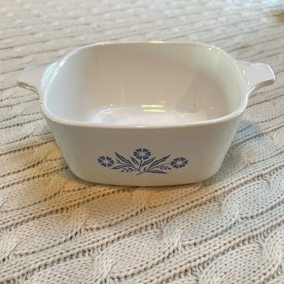 Set of 2 Corning Ware Cornflower Blue Small Casserole Dishes P-43-B & P-41. - Picture 7 of 15